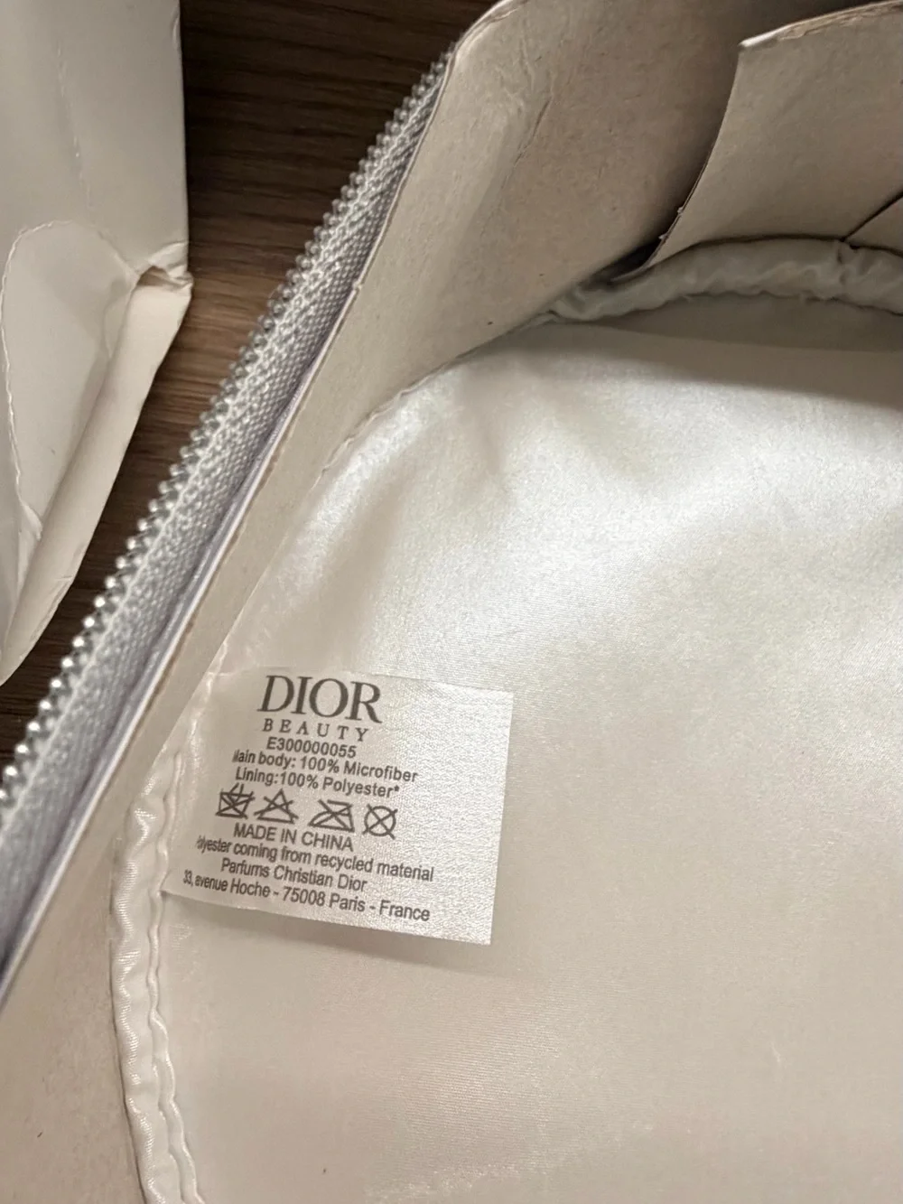 Dior GWP Silver Round Makeup Pouch Vanity Case 2025 Limited Edition